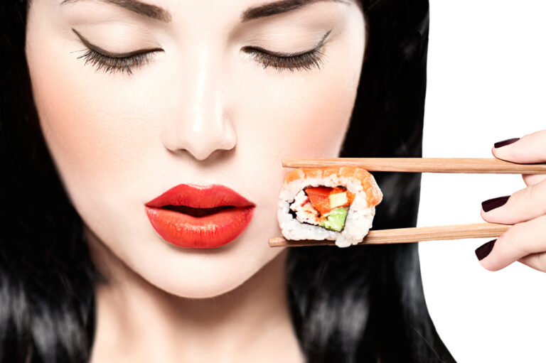 Sushi / Suşi Nedir? Tarifi ve Yapımı