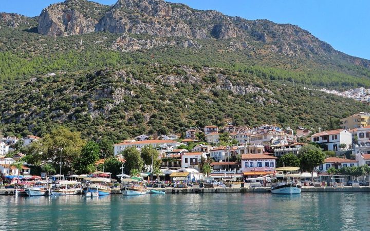 Kaş Gezilecek Yerler: Koylar, Antik Kentler ve Rotalar