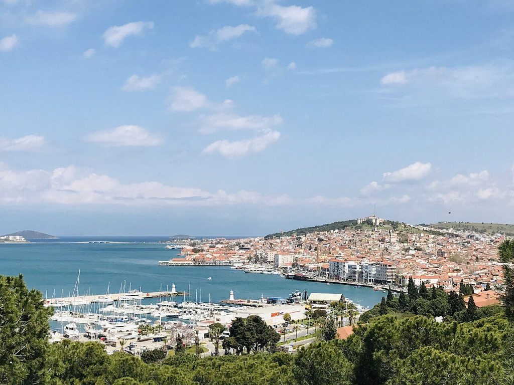 Ayvalık Gezilecek Yerler: Tarihi Sokaklar, Koylar ve Cunda