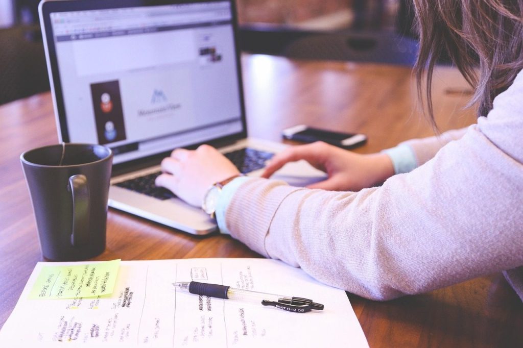 Ekran Görüntüsü Alma Rehberi: PC, Mac ve Telefon Yöntemleri