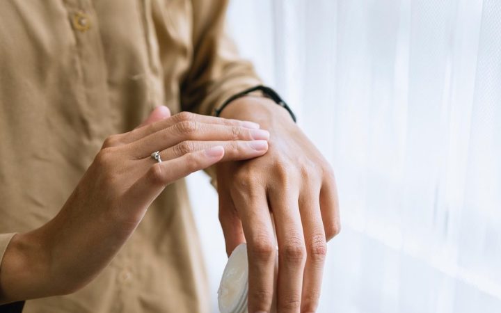 Evde Cilt Bakımı İle Pürüzsüz Cilde Kavuşmak Hayal Değil Rehberi