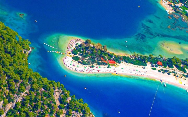 Kelebekler Vadisi’nde Kamp: Ulaşım ve Konaklama Rehberi
