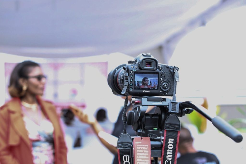 Influencer Pazarlamasında Yapay Zeka Sınavı: Otomasyon Arttıkça Güven Düşüyor