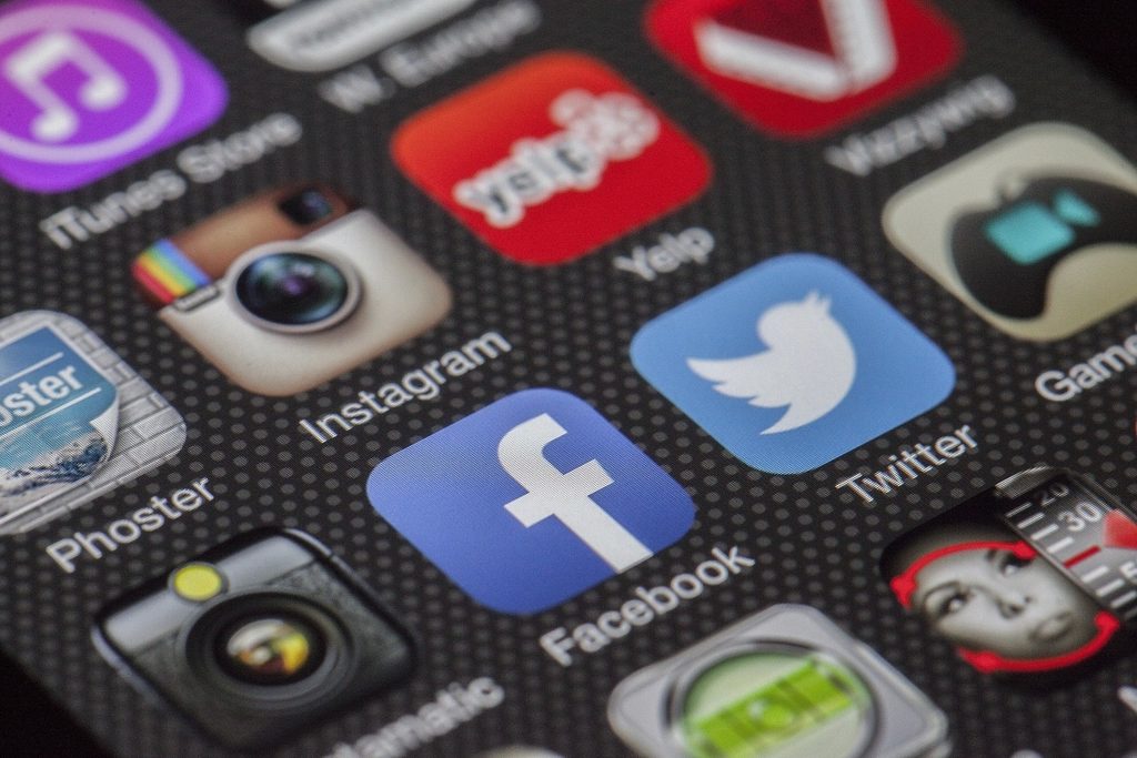 Instagram Salt Okunur Mod Özelliğini Test Ediyor: Gizli Takip Dönemi