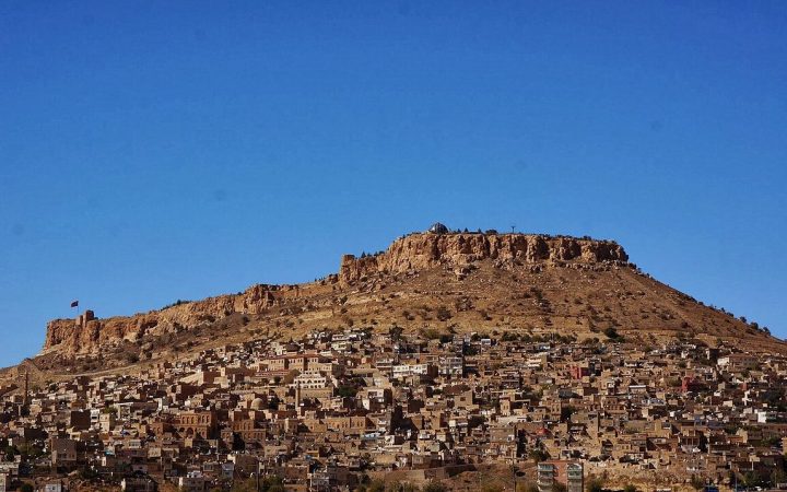Mardin Gezilecek Yerler: Tarihi Mezopotamya Rehberi