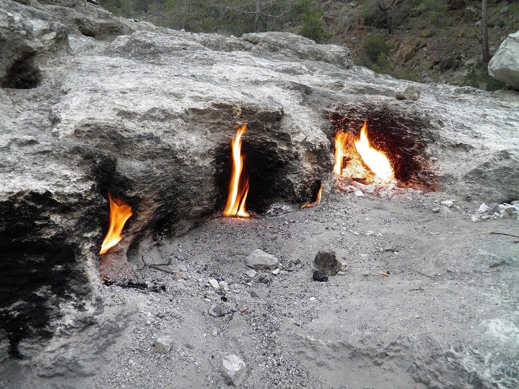 Olimpos’ta Kamp: Çadır Alanları, Ulaşım ve Pratik Rehber