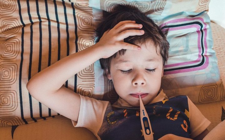 Çocuklarda Mide Bulantısı Neden Olur ve Nasıl Geçer?